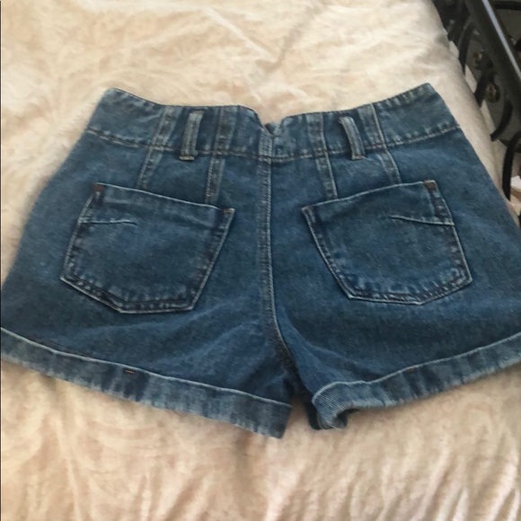 High waisted denim shorts- dark wash - Picture 3 of 4